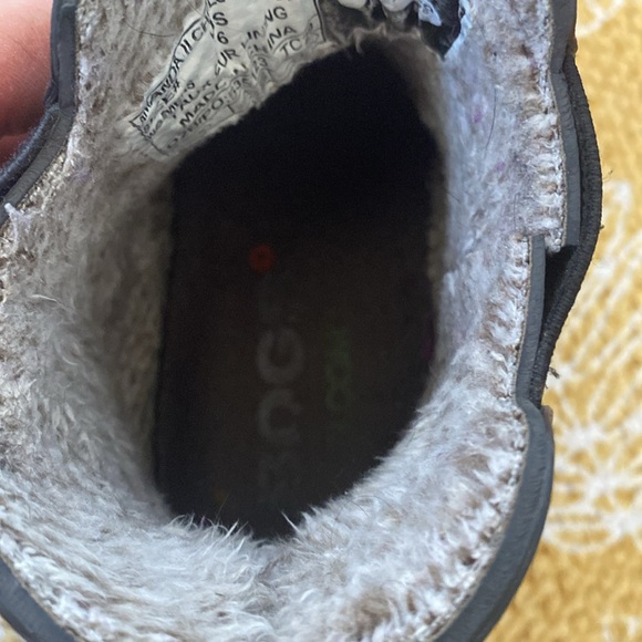 Bogs Amanda Chelsea Black Rain Boots - Picture 5 of 6